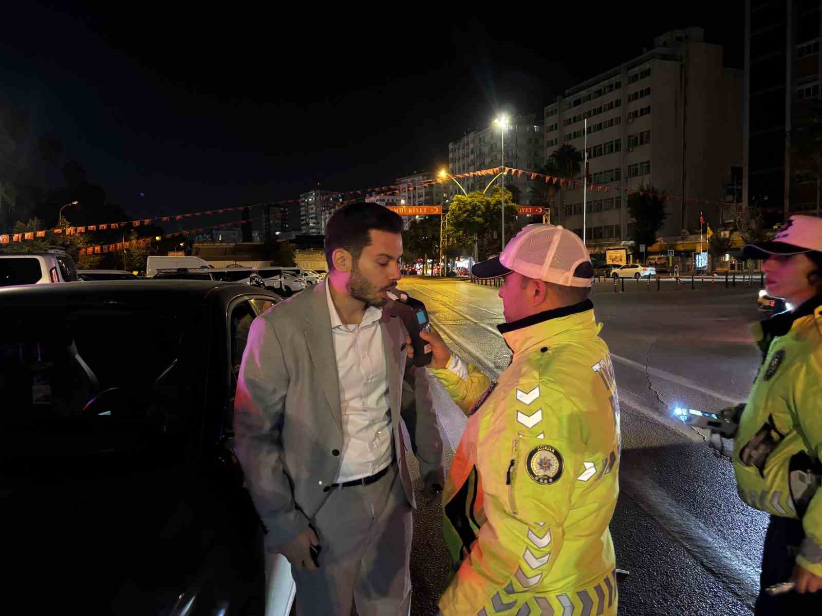 Adana’da trafik denetimi: 60 araç sürücüsüne 495 bin lira ceza