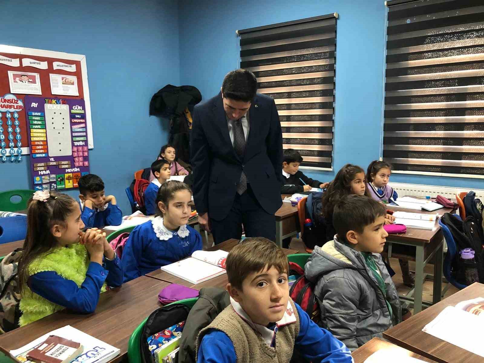Kaymakam Fatih Erdoğan’dan köy okullarına ziyaret