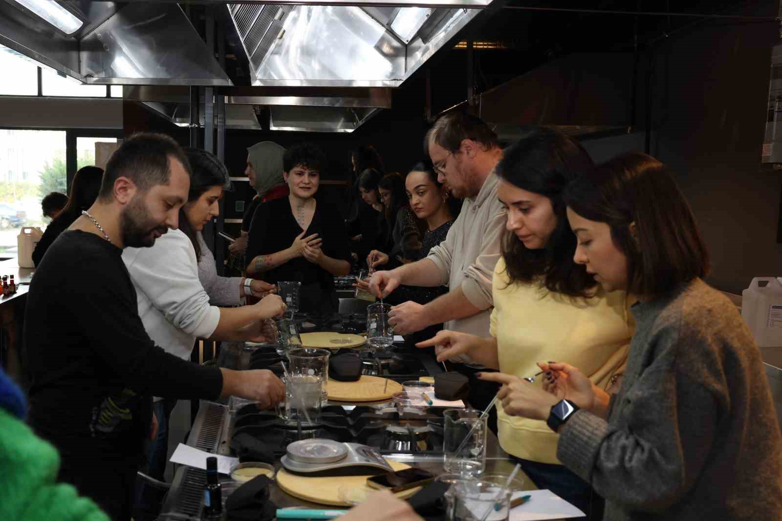 Pancar Deposu&rsquo;nda biyoplastik at&ouml;lyesi d&uuml;zenlendi
