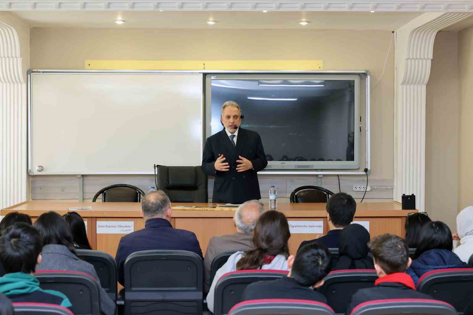 Başkan Yal&ccedil;ın gen&ccedil;lerle buluştu
