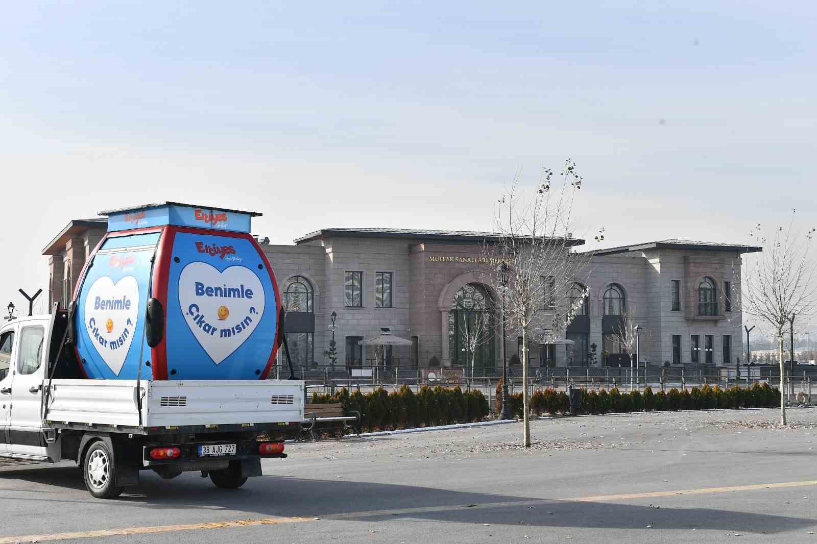 Erciyes A.Ş.&rsquo;den dikkat &ccedil;eken uygulama: &rsquo;Benimle &ccedil;ıkar mısın?&rsquo;
