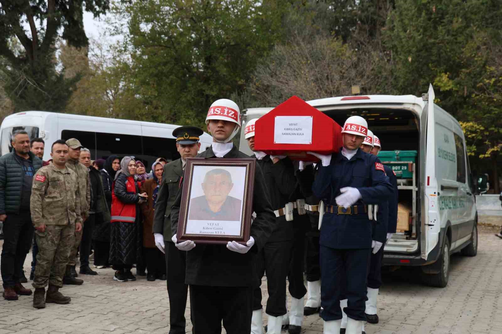 Kıbrıs Gazisi son yolculuğuna uğurlandı