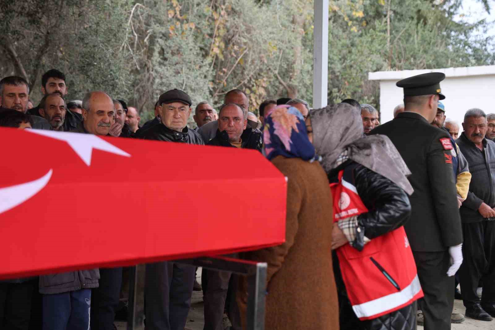Kıbrıs Gazisi son yolculuğuna uğurlandı
