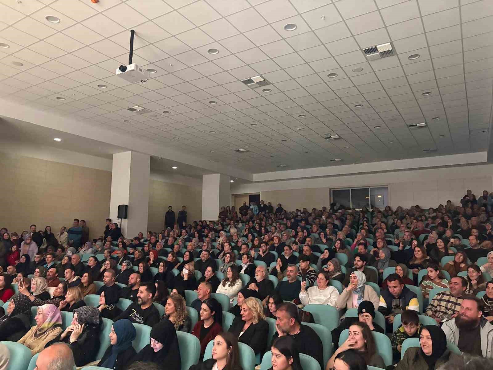 Kayseri&rsquo;de Talha Bora &Ouml;ge konserine yoğun ilgi
