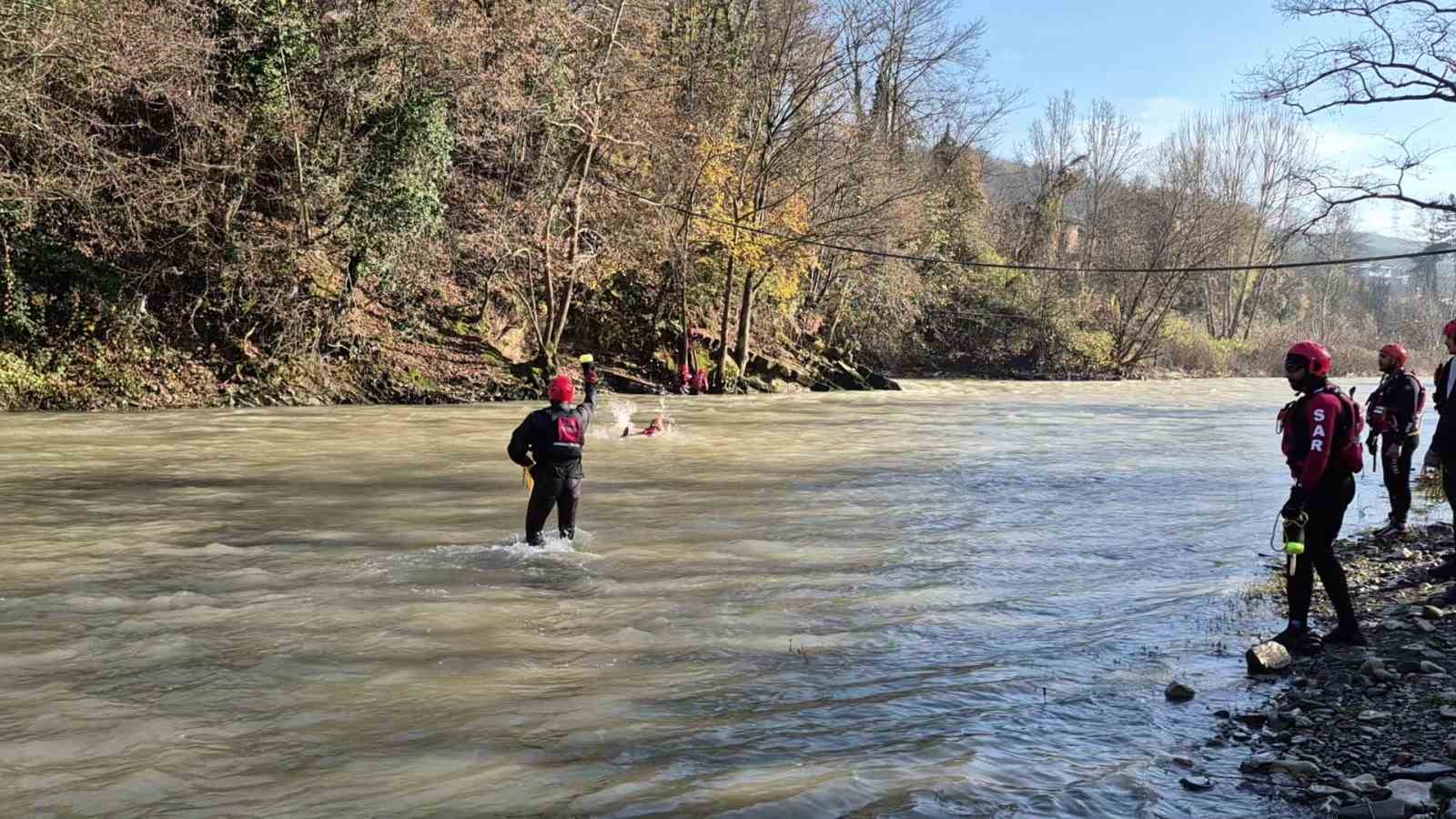 Melen’de bu kez rafting heyecanı değil, hayat kurtarma mücadelesi yaşandı