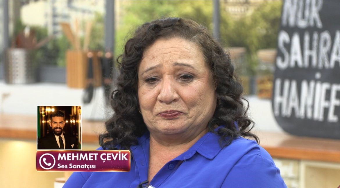 Canlı yayında duygu seli: Ses sanat&ccedil;ısı Mehmet &Ccedil;evik&rsquo;ten &lsquo;Gelin Evi&rsquo;nde zor durumdaki aileye 6 aylık kira desteği
