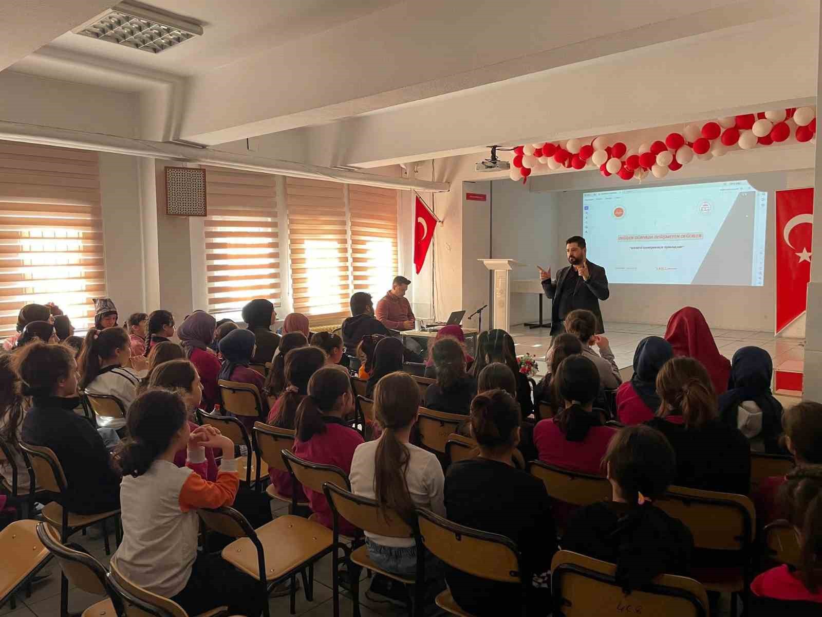 Abdurrahman Sarar İmam Hatip Ortaokulunda anlamlı seminer
