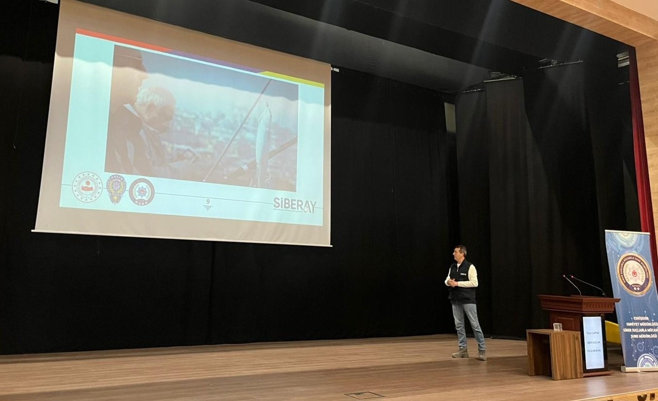 Siber su&ccedil;larla ilgili 450 kişiye eğitim verildi
