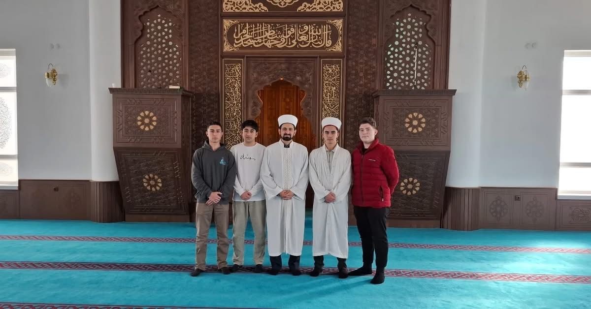 "Gençler Mihrapta" programı Aşağı Söğütönü Hacı Veliler Camii’nde gerçekleştirildi