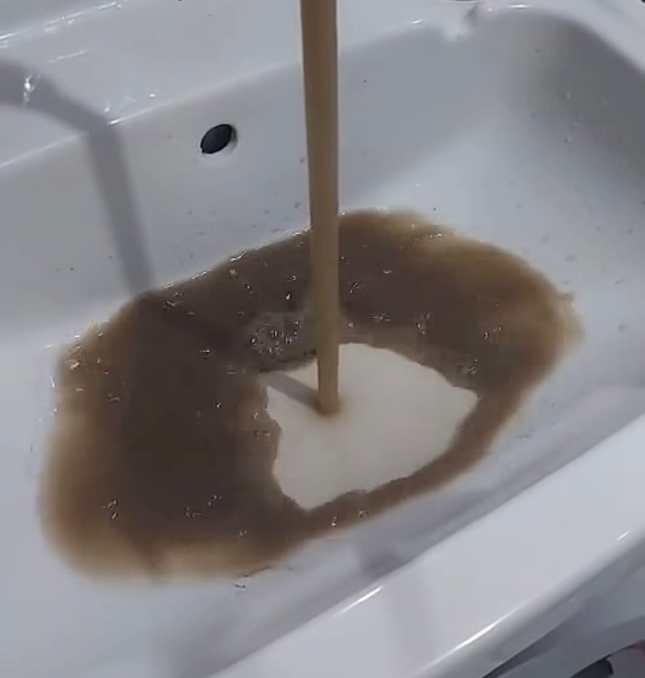 &Ouml;zg&uuml;r &Ouml;zel&rsquo;i eleştiren İba: "Anlatılan Edirne ile yaşanan Edirne aynı değil"
