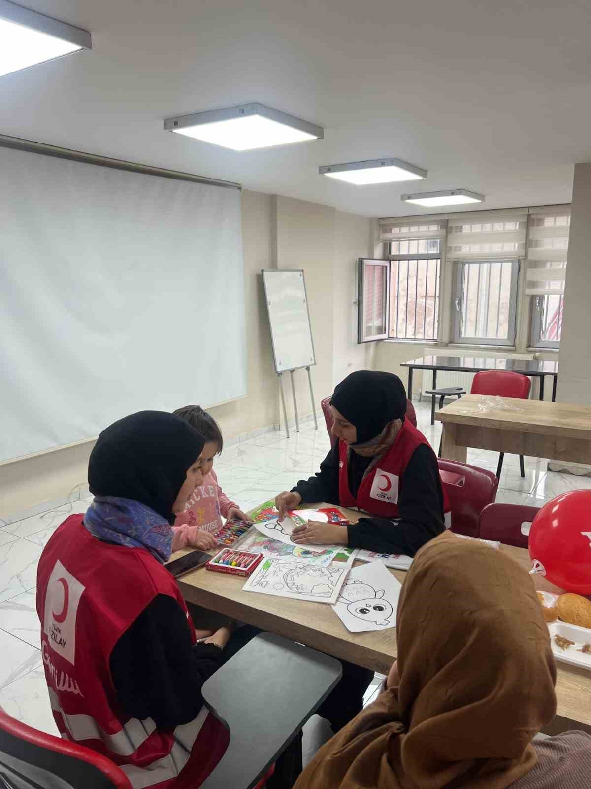 Kızılay, Diyarbakır’da otizmli çocukları ve ailelerini ağırladı