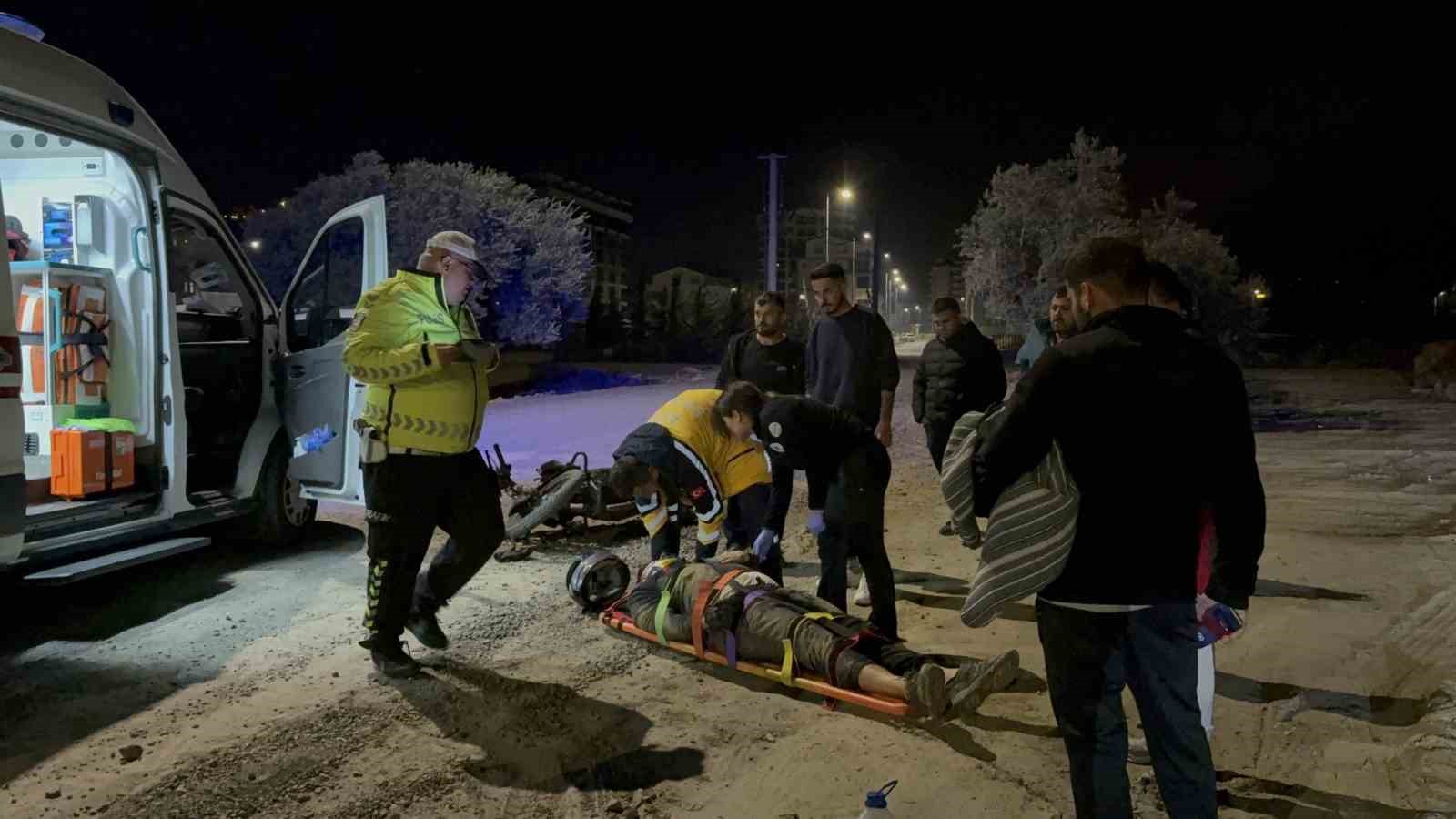 Direksiyon hakimiyetini kaybeden alkollü sürücü yaralandı