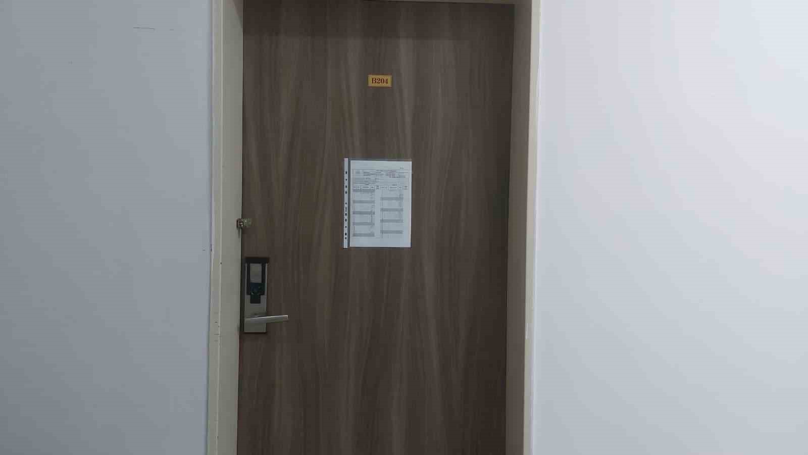 Yurtta fenalaşan gen&ccedil; kız kaldırıldığı hastanede hayatını kaybetti
