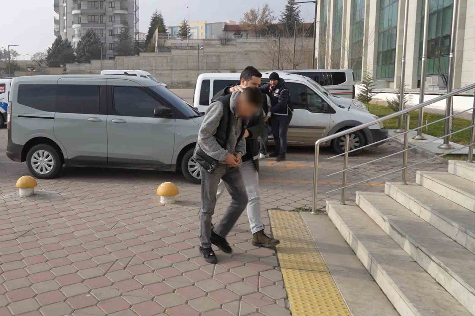 Kırıkkale’de 3 kişinin yaralandığı silahlı kavgaya karışan 6 şüpheliye adli kontrol