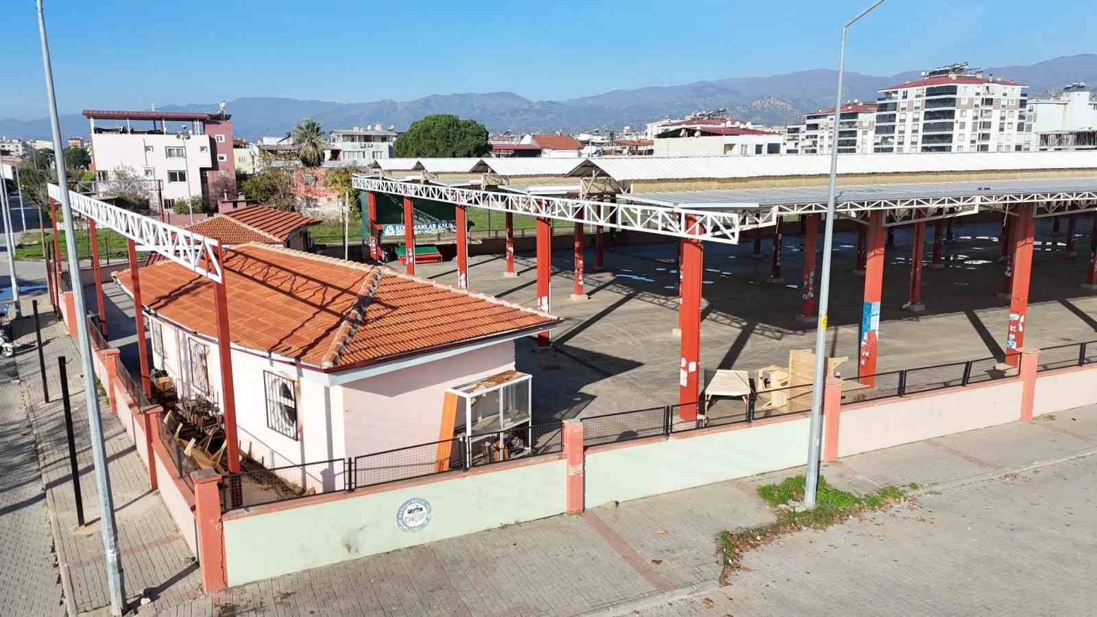 Şirinevler Pazaryeri&rsquo;nde esnafın talebi yerine getirildi
