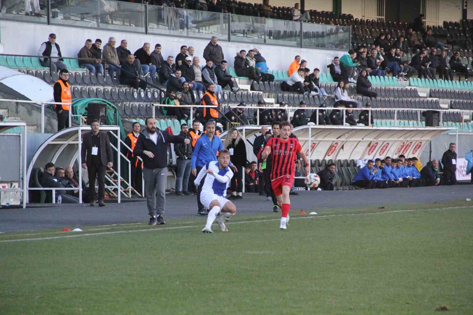 Denizli İdmanyurdu ligin ilk yarısını 3 puanla bitirdi