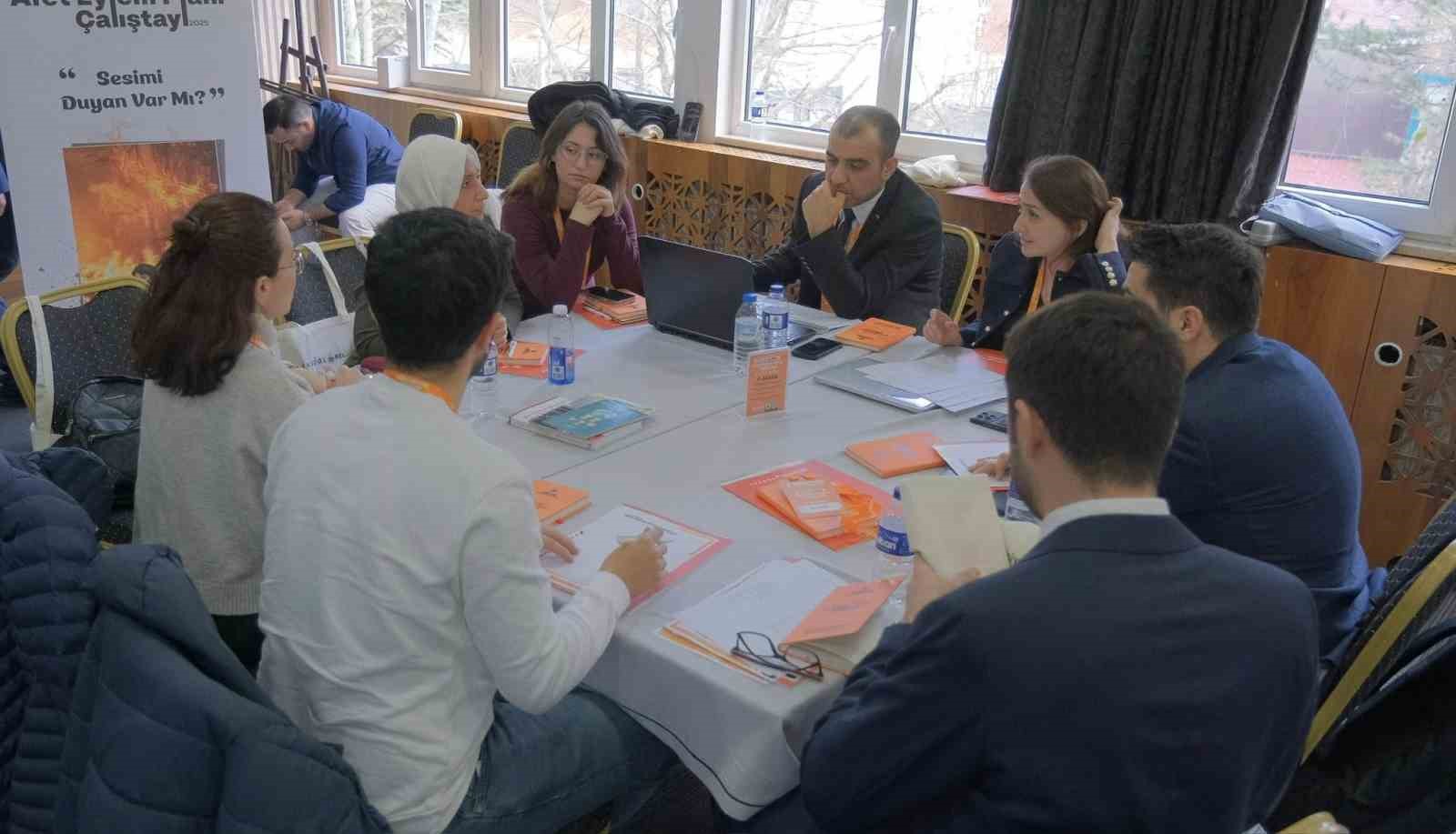 İneg&ouml;l Belediyesi&rsquo;nden &ccedil;ocuk odaklı afet eylem planı &ccedil;alıştayı yapıldı
