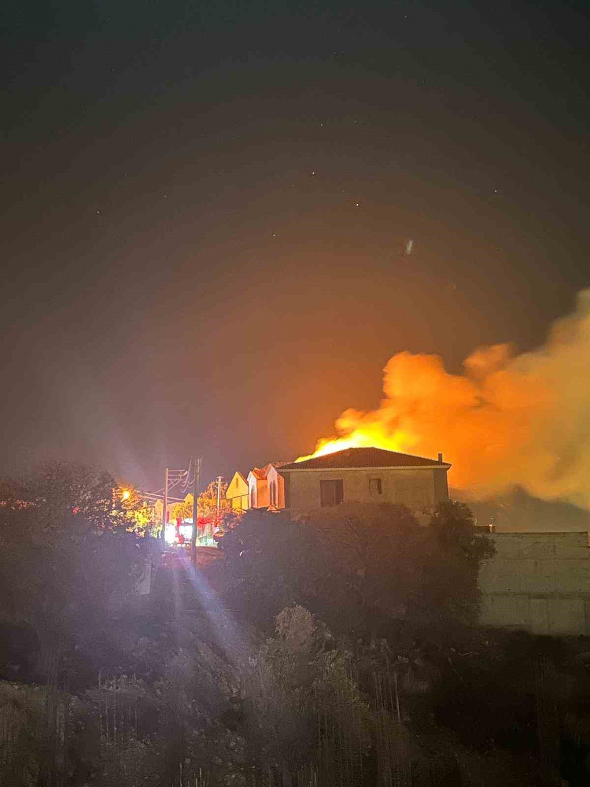 Çeşme’de villa yangını
