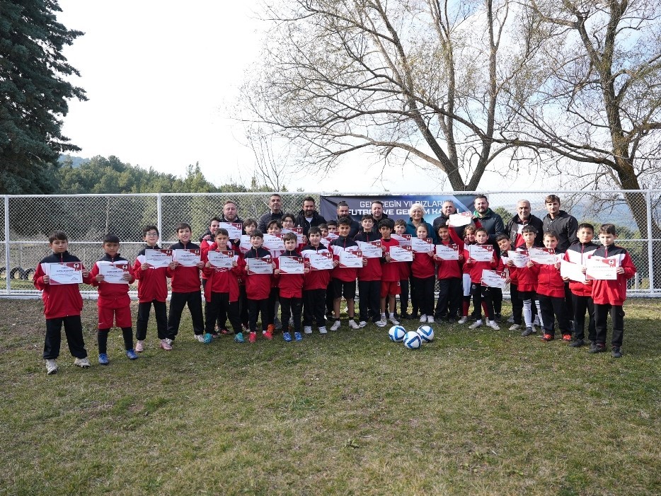 Geleceğin yıldız futbolcuları için Denizli kampı başladı