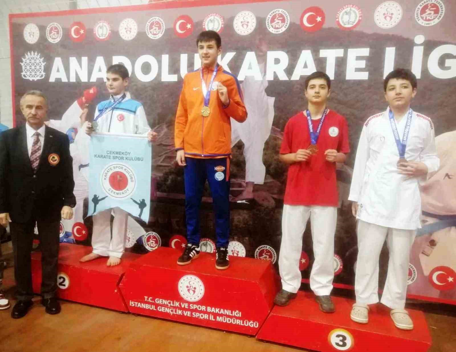 Körfezli karateciler Anadolu Karate Ligi Finalleri’nden 14 madalyayla döndü
