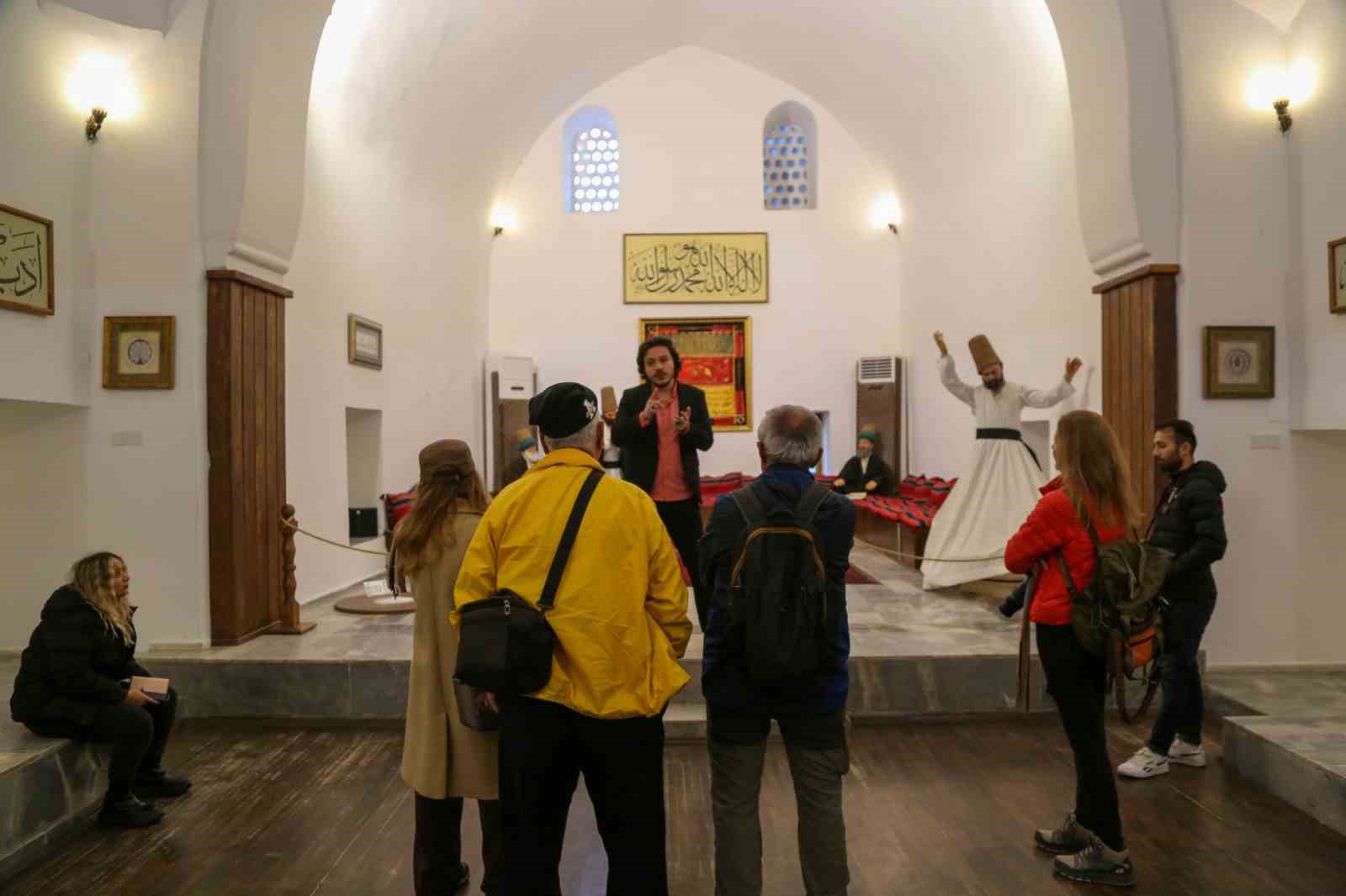 İzmirlİ fotoğraf&ccedil;ılar Manisa&rsquo;ya hayran kaldı
