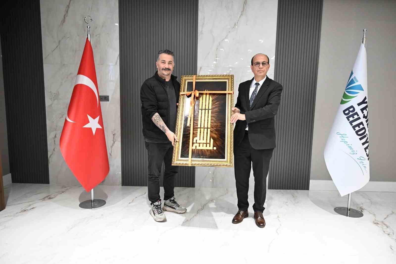 "Gen&ccedil;lik ve Ailem" konulu kısa film yarışması konukları, Başkan Ge&ccedil;it ile bir araya geldi
