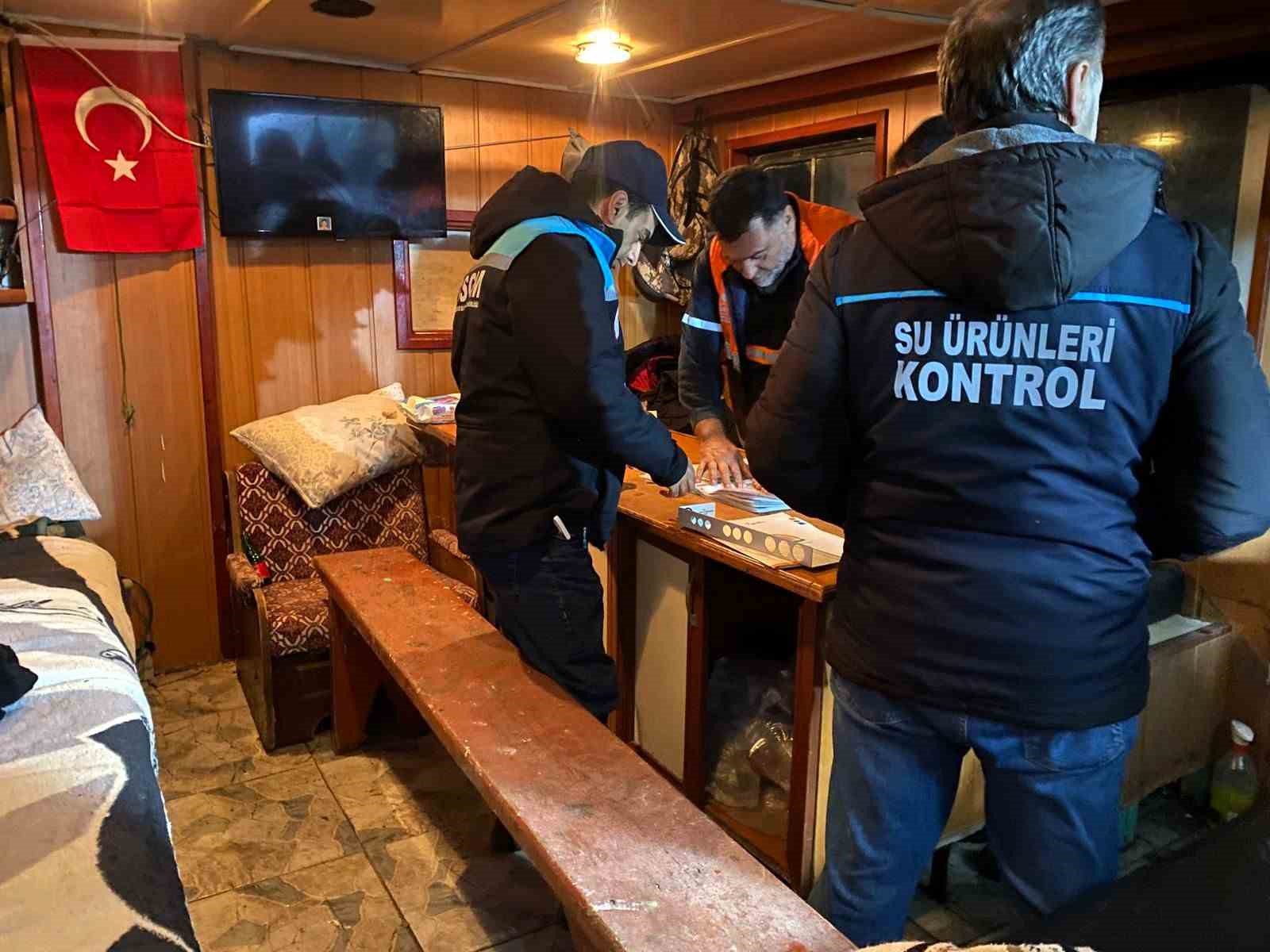 Kırklareli’nde su ürünlerine sıkı denetim: Kurallara uymayan balıkçılara 75 bin 540 lira para cezası