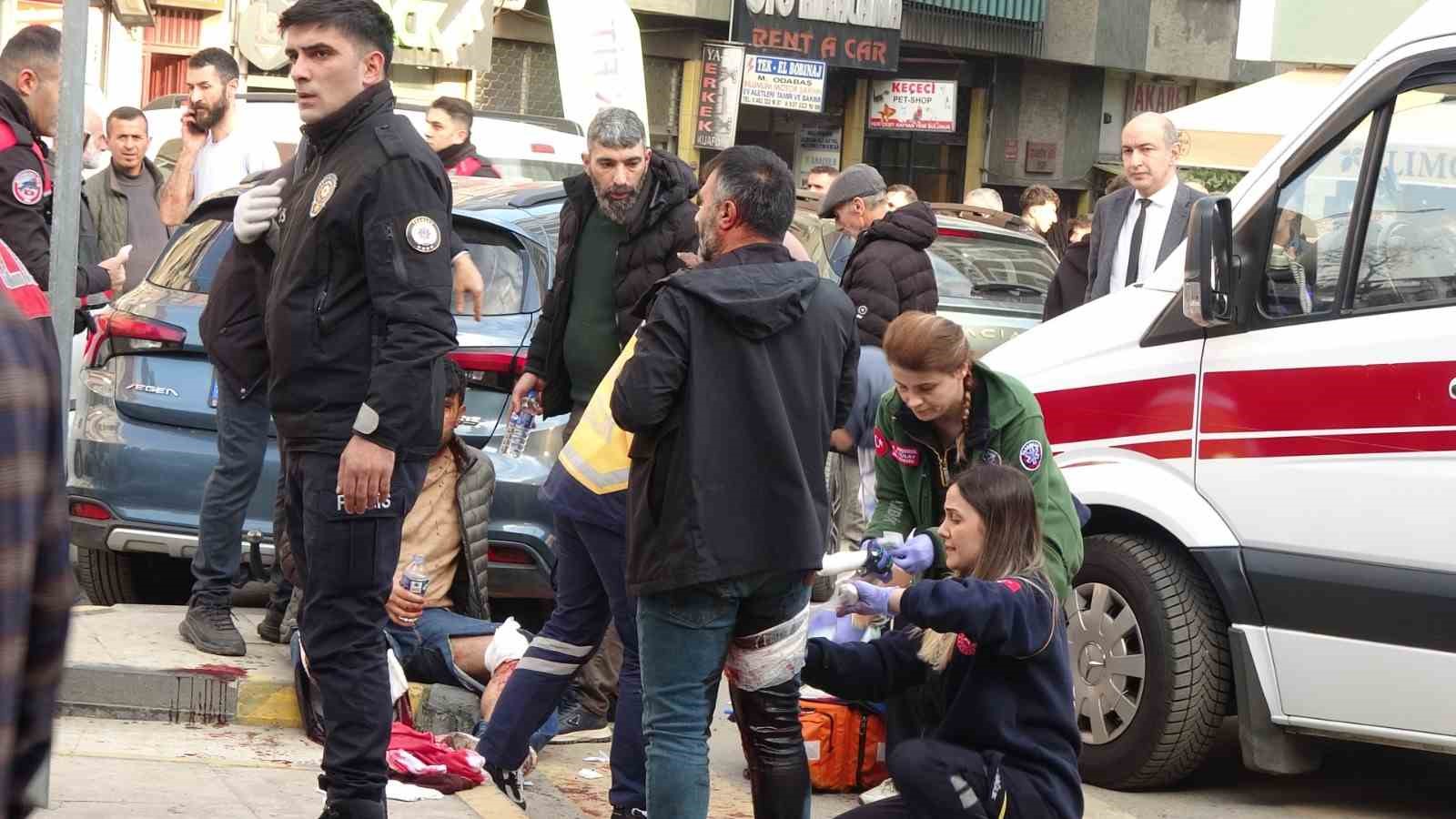 Trabzon’da bıçaklı kavga: 1’i ağır 8 yaralı