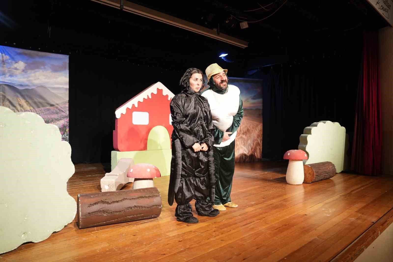 Kartal Belediyesi&rsquo;nden &ccedil;ocuklara &ouml;zel yeni yıl ş&ouml;leni
