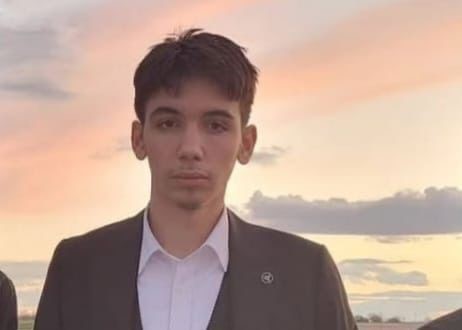 Otomobille &ccedil;arpışan motosikletten savrulan liseli hayatını kaybetti
