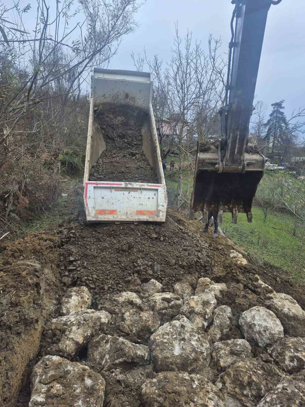 Bartın&rsquo;da heyelan
