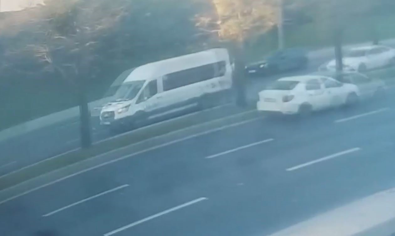 Bakırk&ouml;y&rsquo;de 1 kişinin hayatını kaybettiği silahlı saldırıyla ilgili yakalanan 12 ş&uuml;pheli adliyeye sevk edildi
