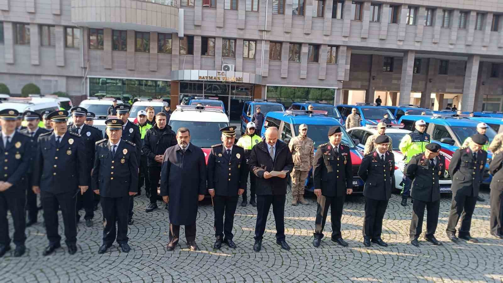 Batman&rsquo;da emniyet ve jandarmaya 151 yeni ara&ccedil; teslim edildi
