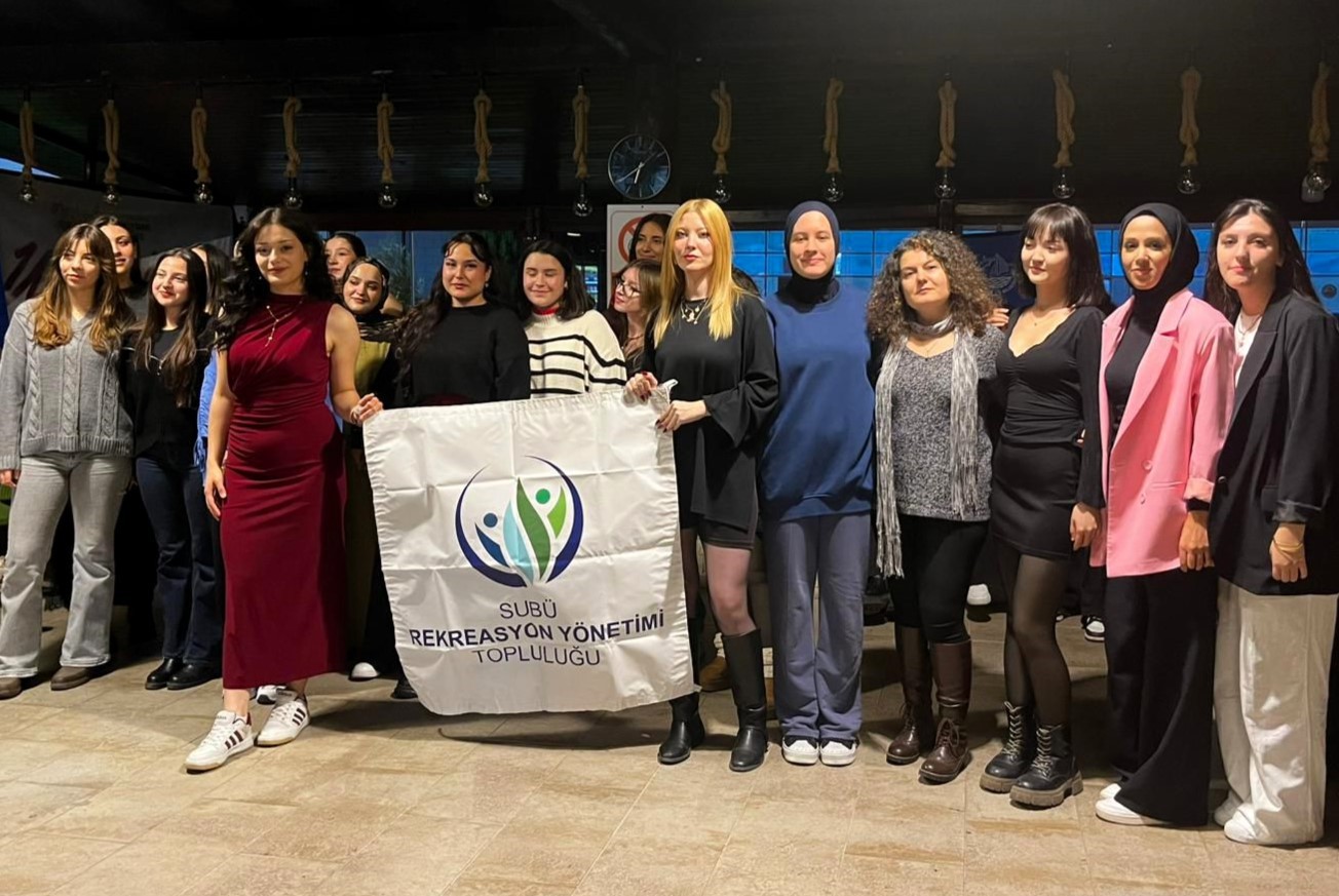 SUB&Uuml;&rsquo;de &uuml;niversiteli gen&ccedil; kadınlar bir araya geldi
