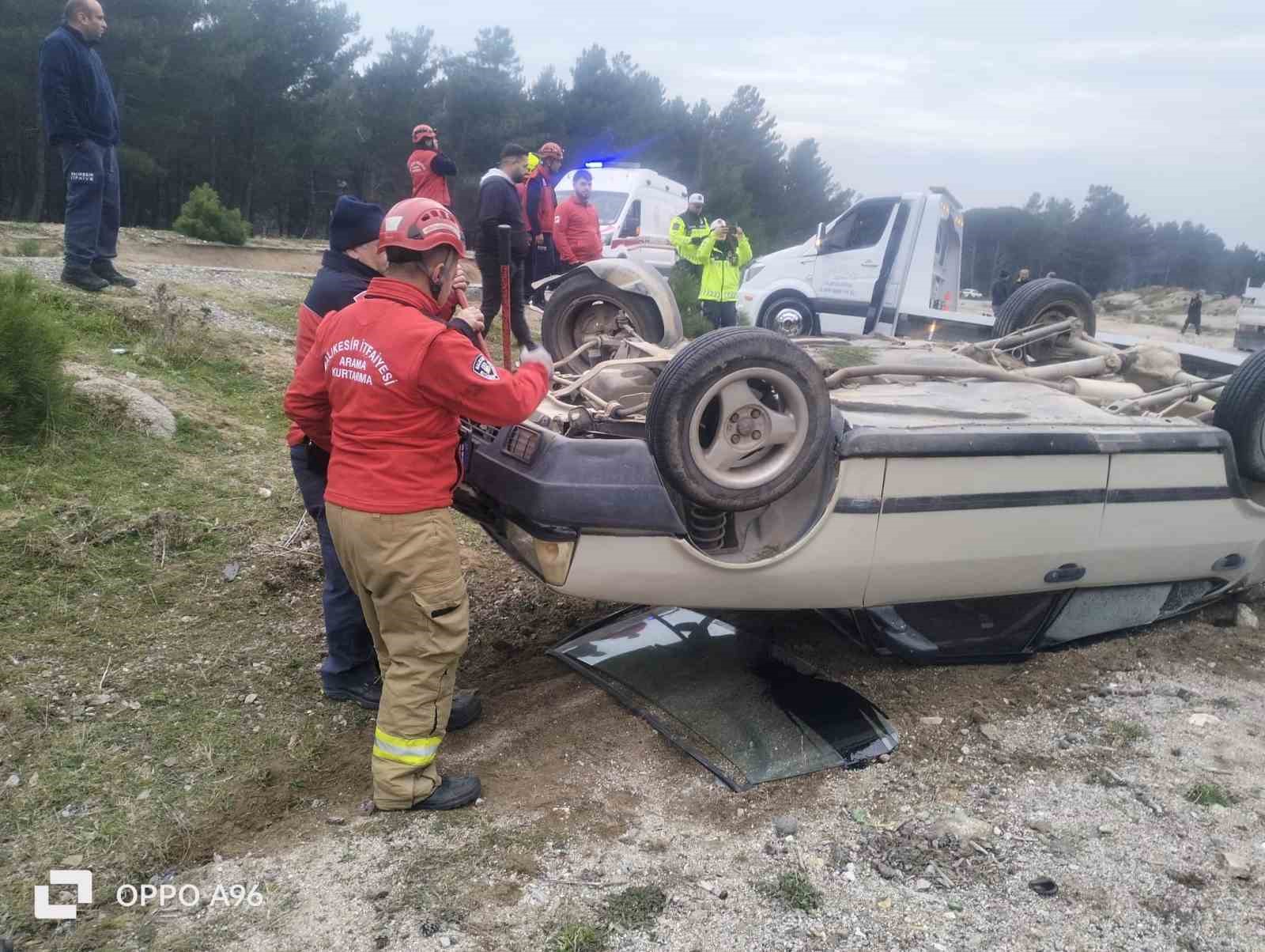 Kazdağları’nda kontrolden çıkan otomobil şarampole devrildi: 4 yaralı