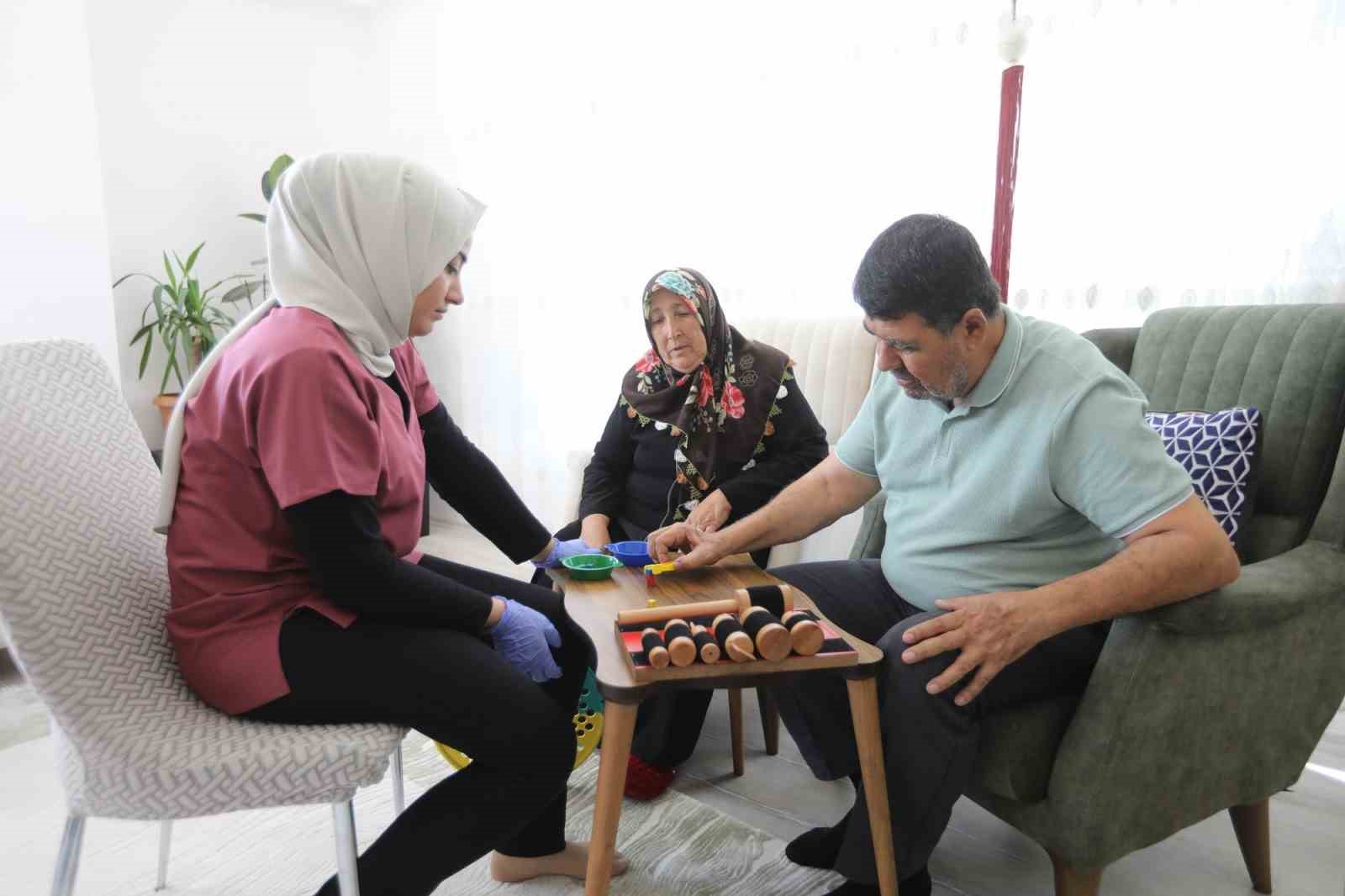 Gaziantep Büyükşehir’den evde fizik tedaviyle hayata dokunan hizmet