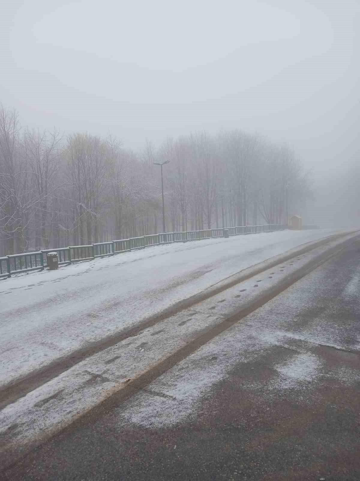 Samanlı Dağları&rsquo;nın zirvesinde kar yağışı devam ediyor
