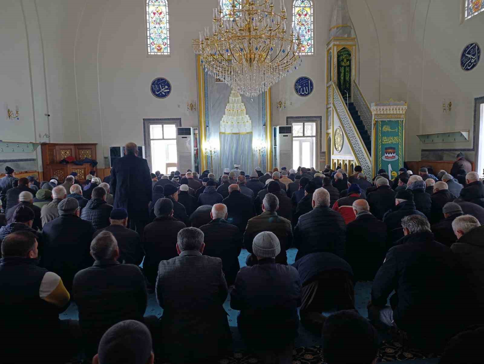 Eskişehir’de yaşayan Bilecikliler, şehitler için dua etti