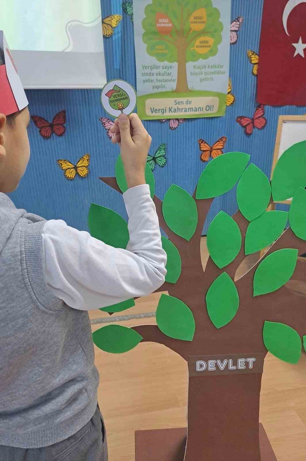 Buldanlı öğrencilere vergi bilinci eğitimi verildi