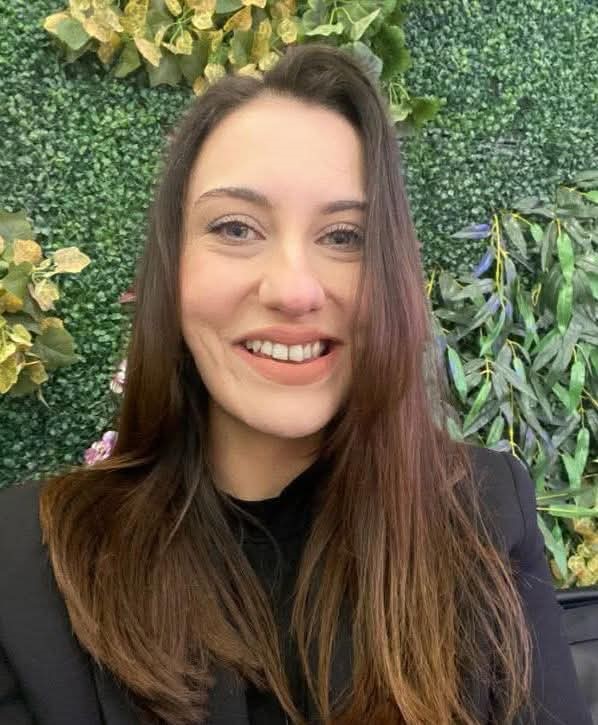 Ters y&ouml;nde gelen aracın &ccedil;arpmasıyla hayatını kaybeden 2 kişi son yolculuğuna uğurlandı
