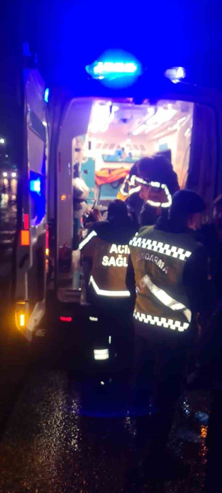 Konya&rsquo;da otomobil tır ile &ccedil;arpıştı: 1 yaralı
