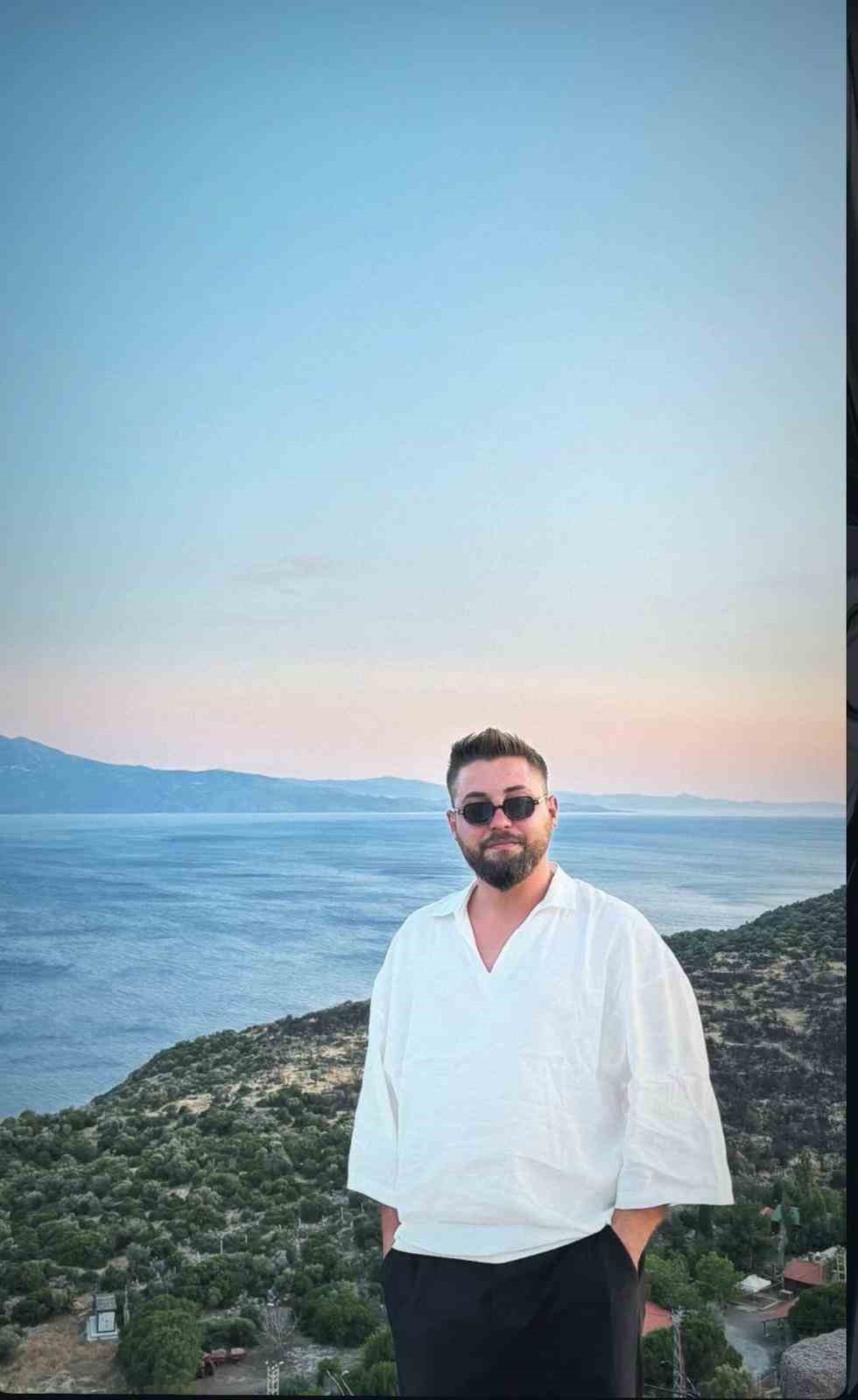 &Ccedil;anakkale&rsquo;de eski karı-koca silahla vurularak &ouml;ld&uuml;r&uuml;ld&uuml;
