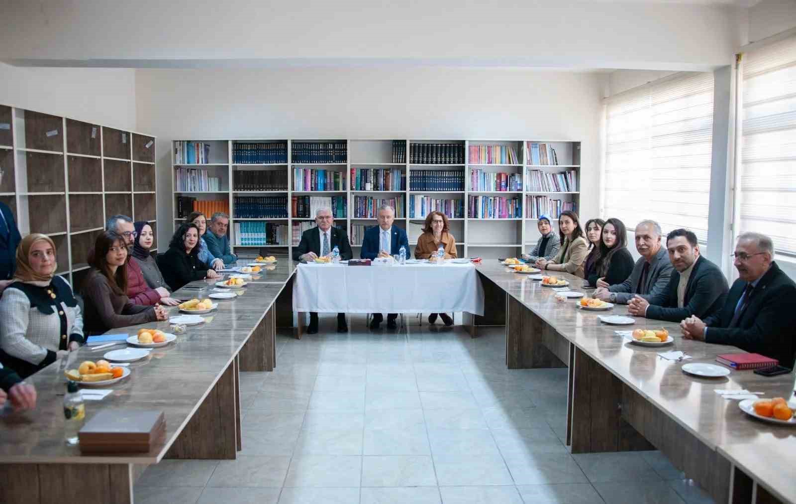 EBYÜ’de sağlık birimlerinin memnuniyet anketleri değerlendirildi