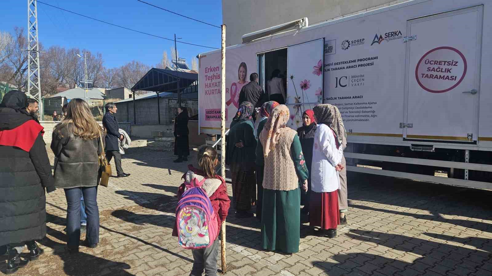 Ağrı&rsquo;da gezici kanser tarama aracı k&ouml;y k&ouml;y dolaşarak kadınlara &uuml;cretsiz hizmet sunuyor
