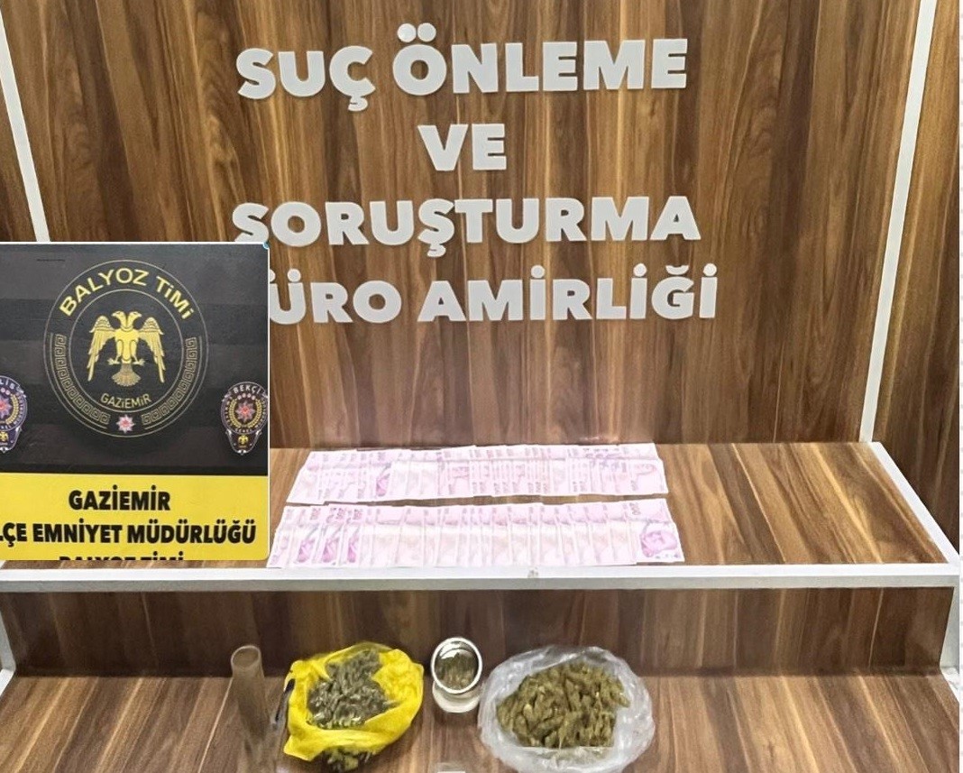 İzmir&rsquo;de firari hırsız ve uyuşturucu satıcısına operasyon
