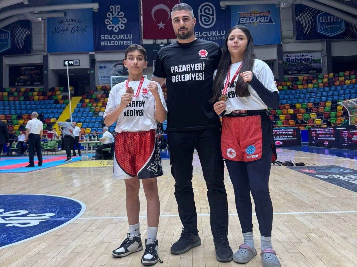 Bilecikli kick boksçulardan Türkiye derecesi
