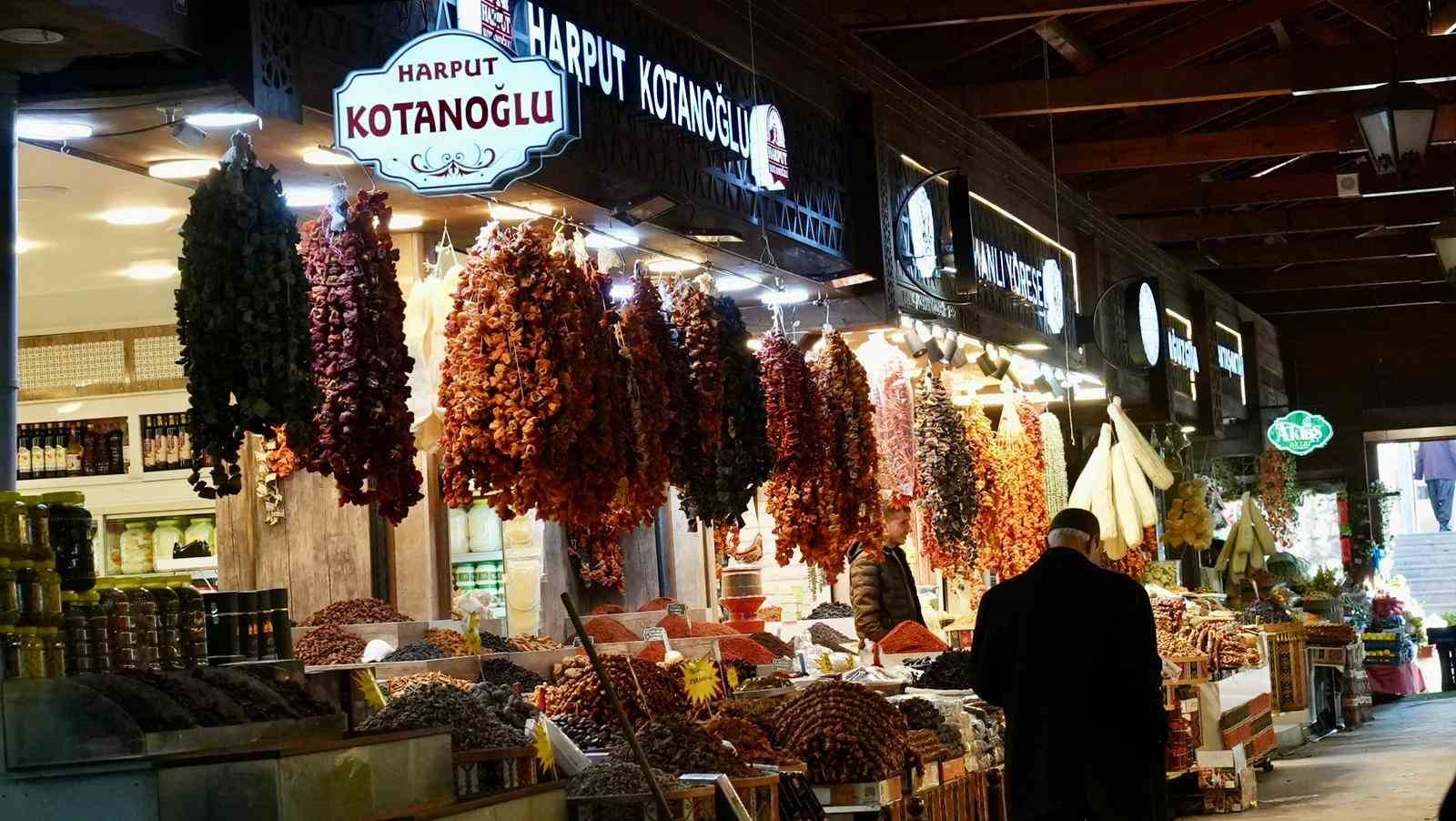 Kapalı &Ccedil;arşı&rsquo;da Harput Musikisi yankılanıyor
