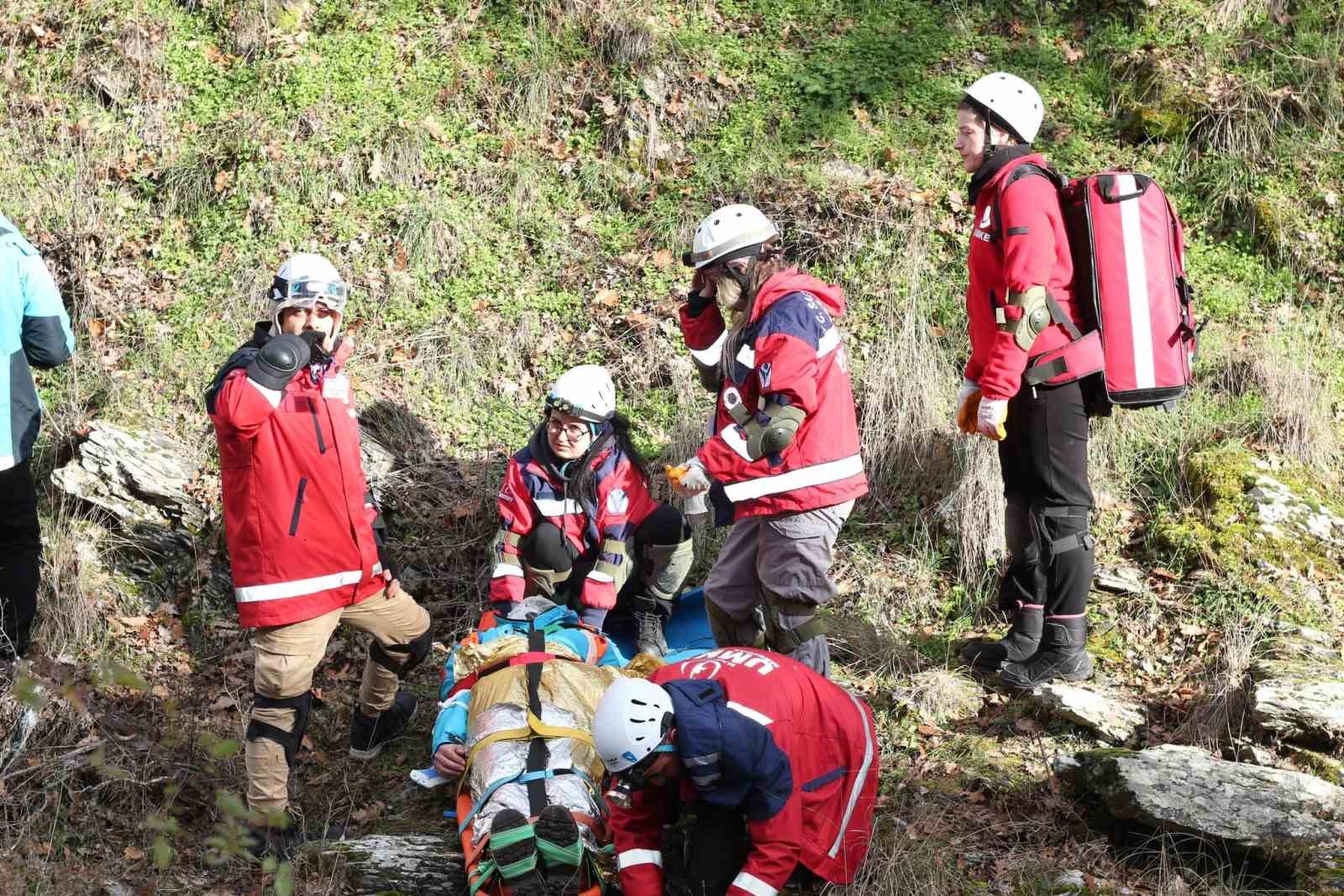 Kırklareli&rsquo;nde 11 sağlık personeline UMKE belgesi
