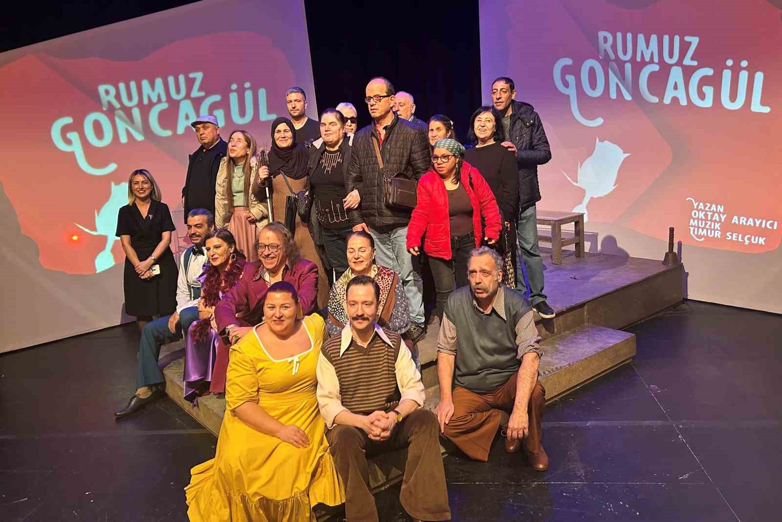 AKM&rsquo;de engelleri aşan &lsquo;Erişilebilir Tiyatro&rsquo; yeni sezonda da devam ediyor
