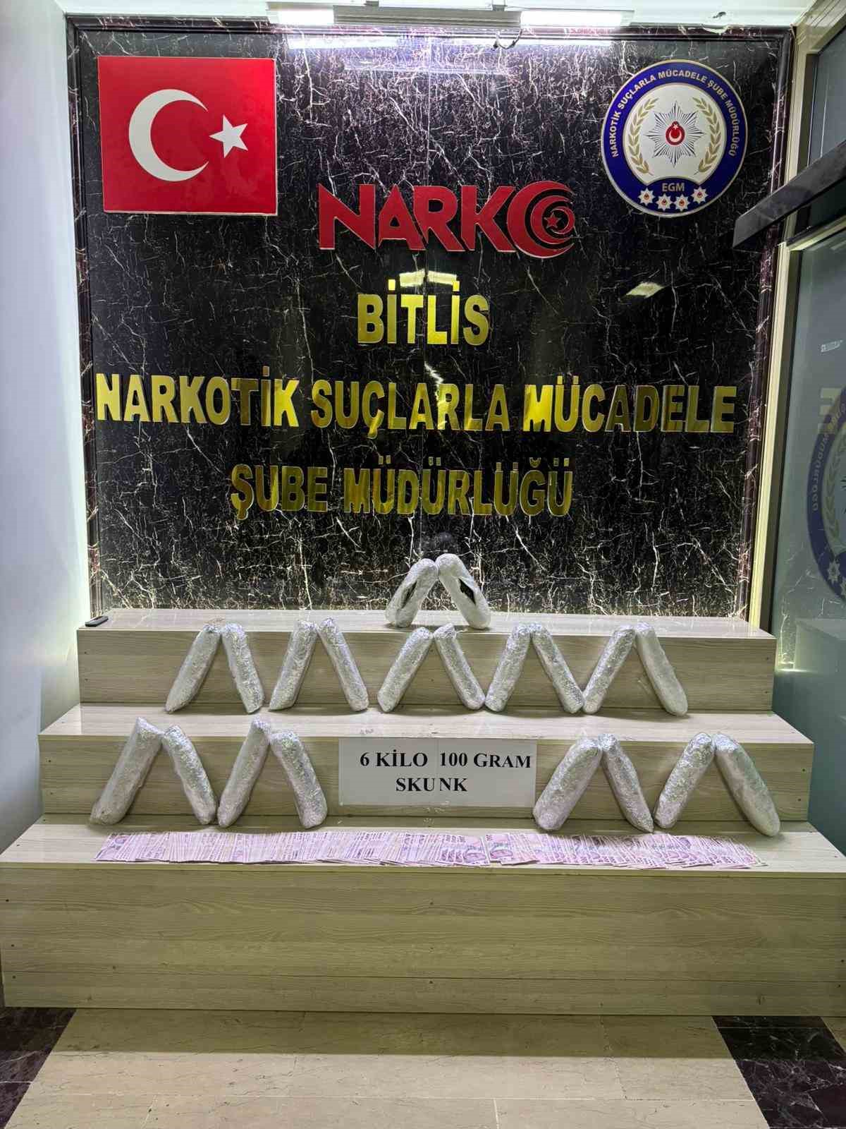Bitlis’te 6 kilo 100 gram skunk maddesi ele geçirildi